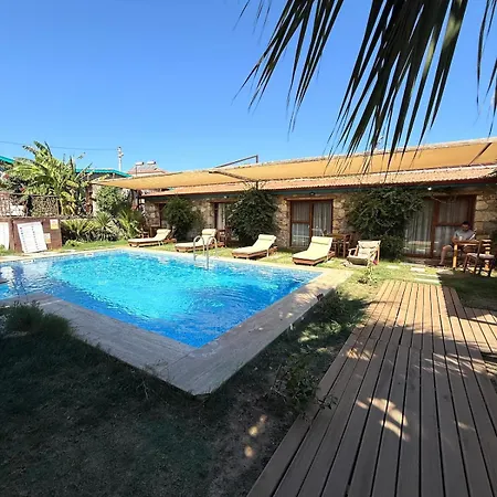 Charming Poolside Stone Apartament