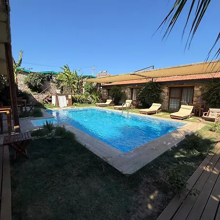 Charming Poolside Stone Apartament Ayvalı